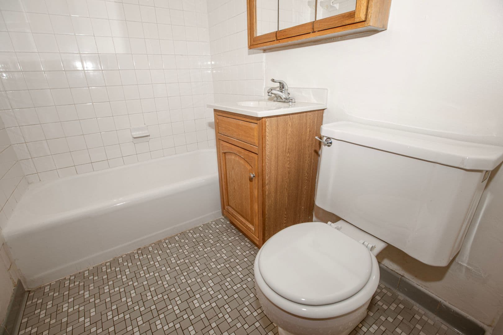 Minneapolis Apartment: 3431 Dupont Ave South