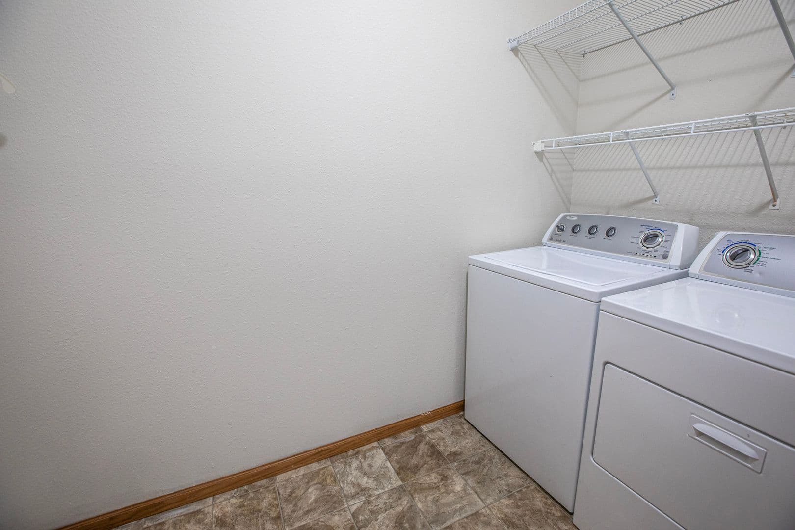 Elk River Apartment: 633 Main Street NW