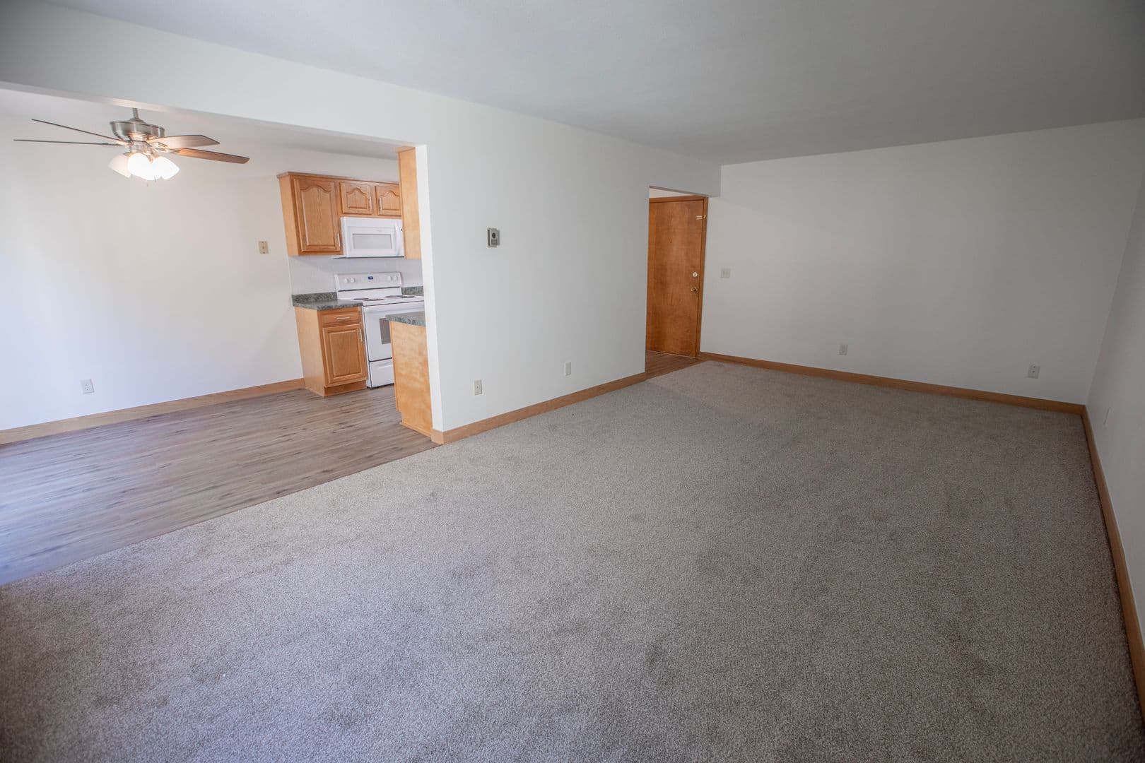 Bloomington Apartment: 1955 Old Shakopee Road