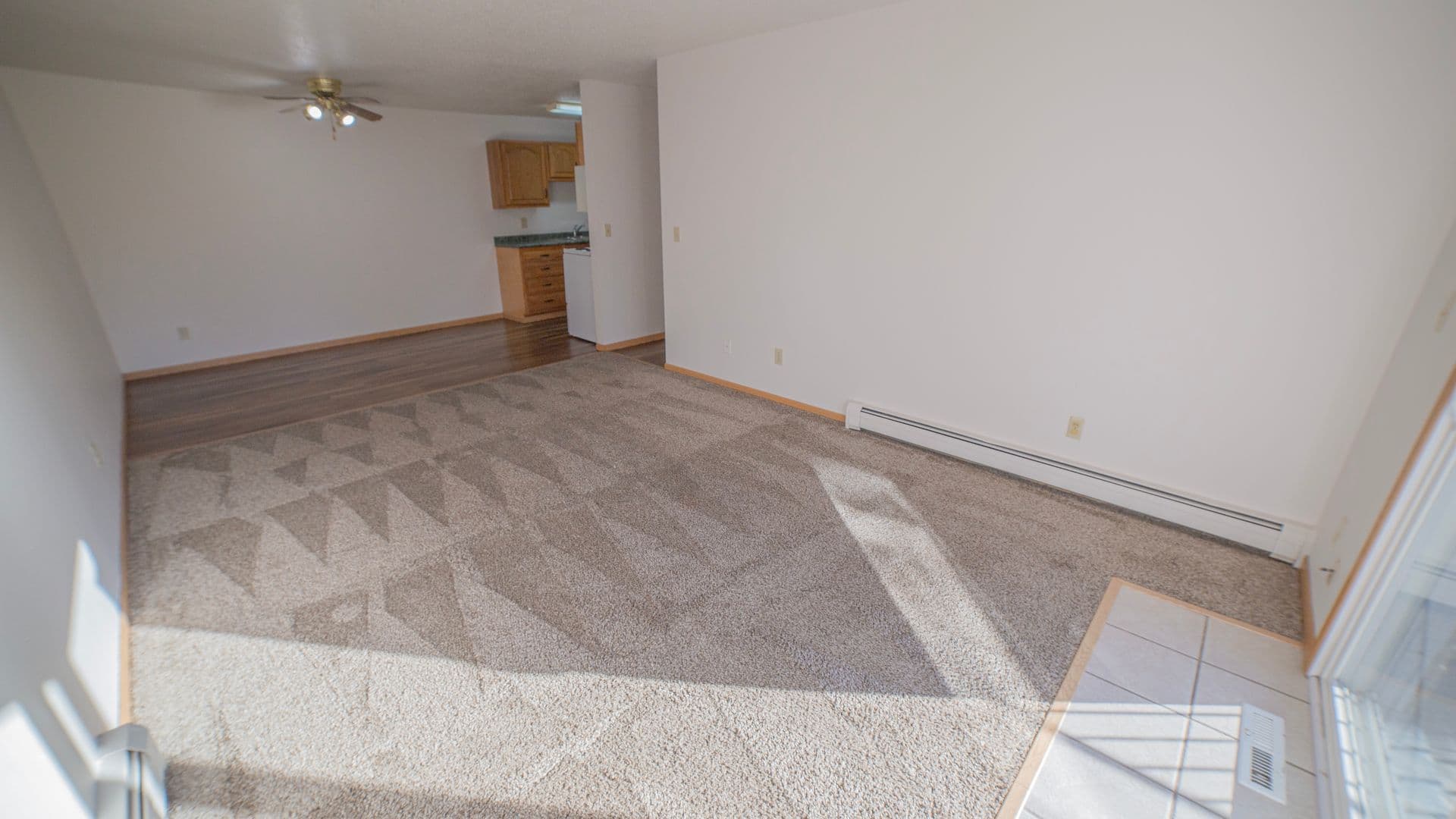 Fargo Apartment: 1342-1350 N. Broadway