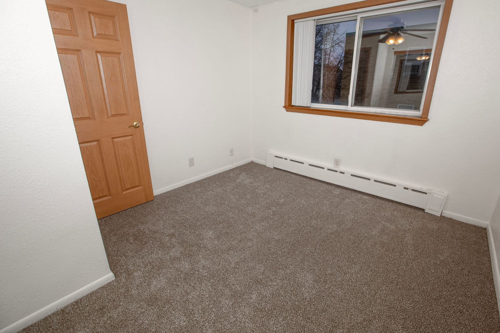 Minneapolis Apartment: 3431 Dupont Ave South