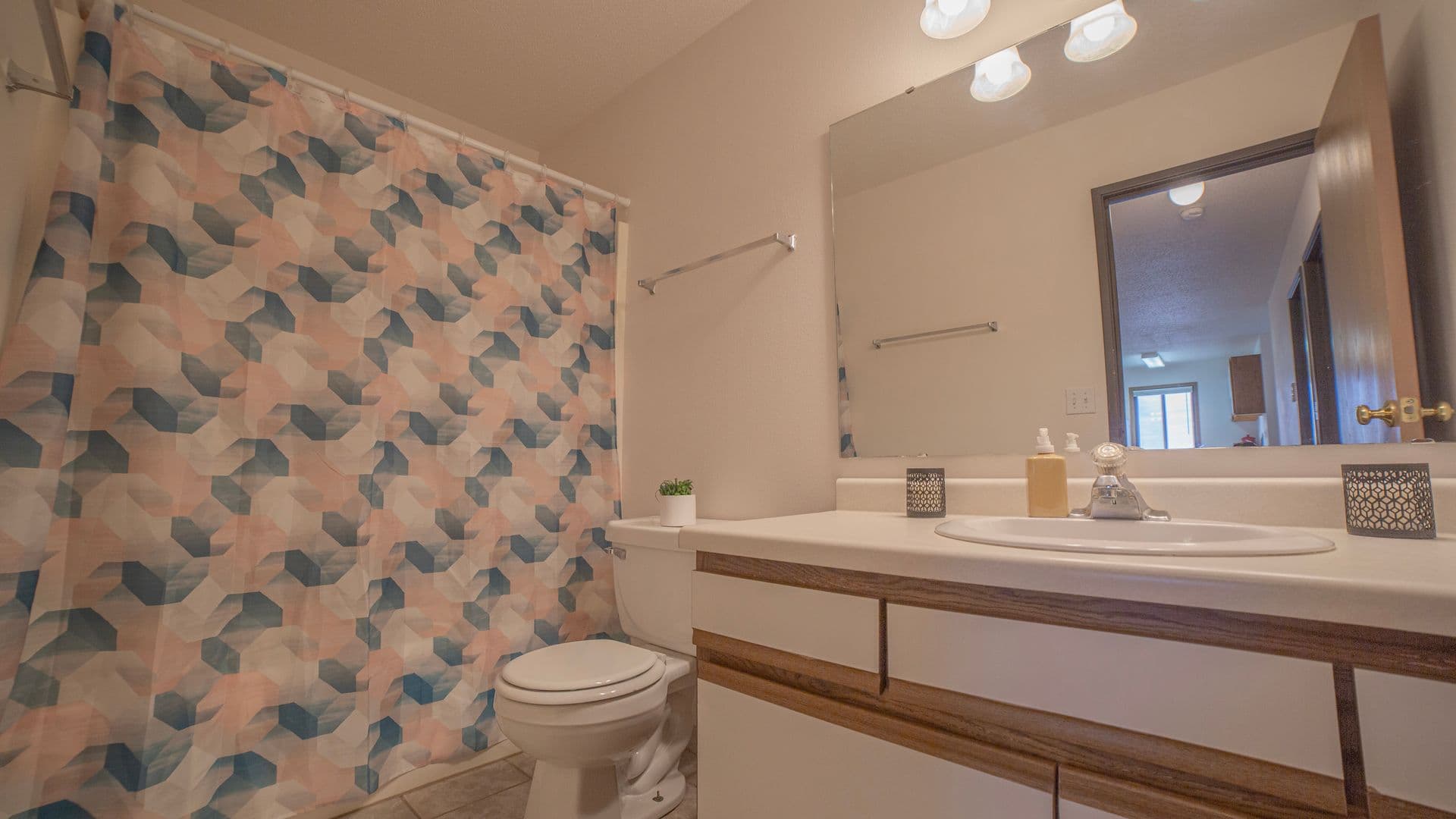 Fargo Apartment: 1414 35th Street South