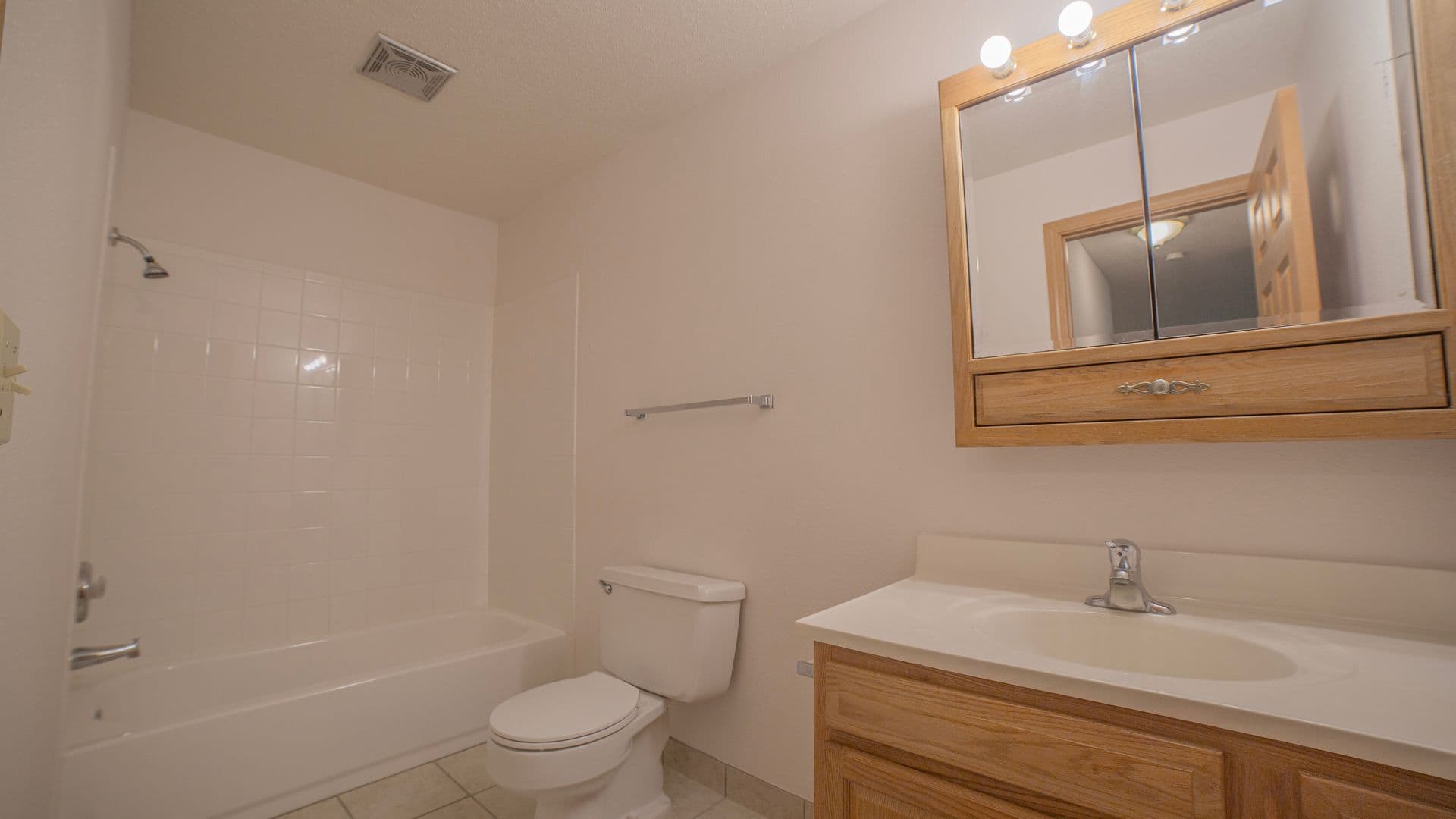 Fargo Apartment: 1342-1350 N. Broadway