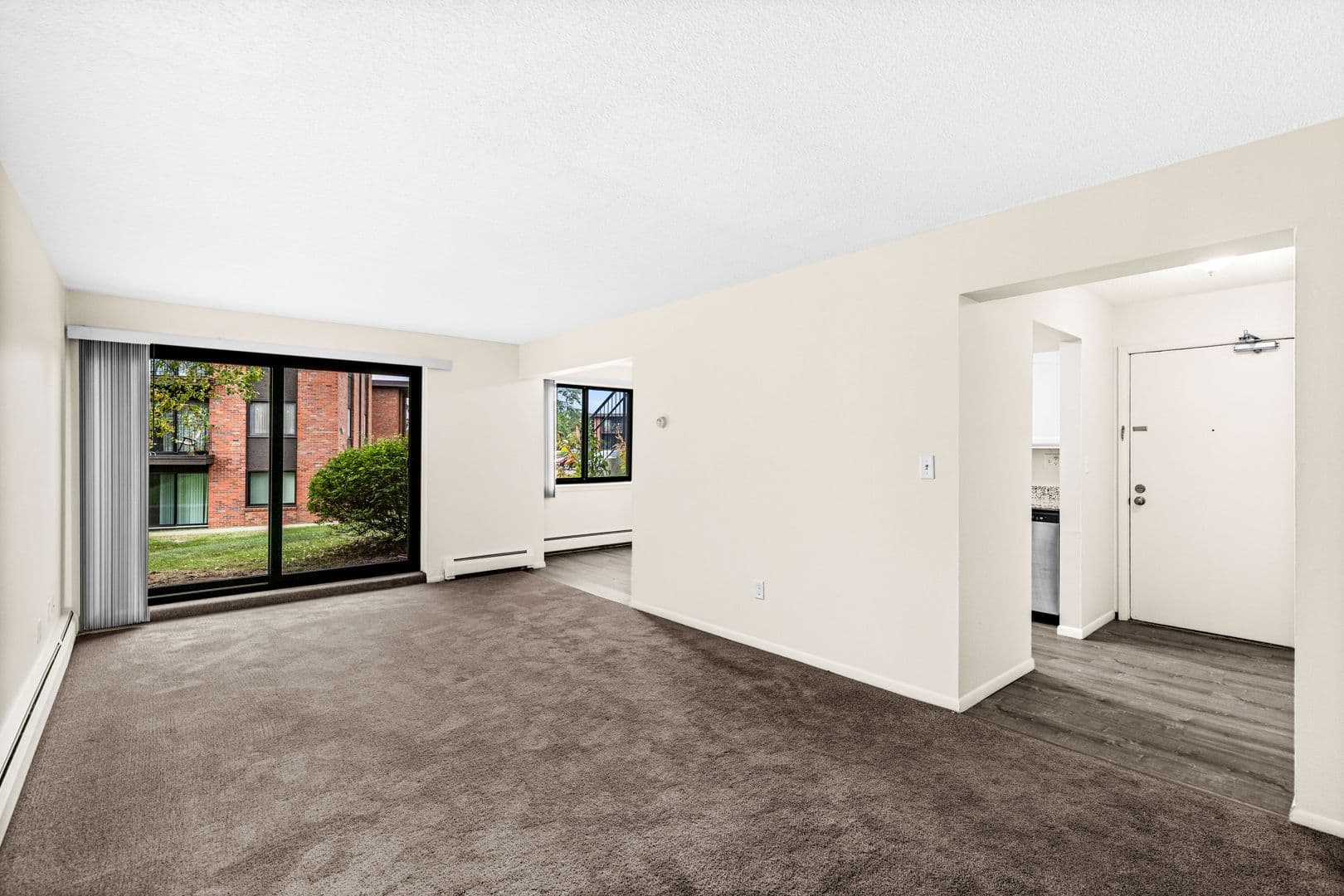 Duluth Apartment: 502 N. Oak Bend Dr