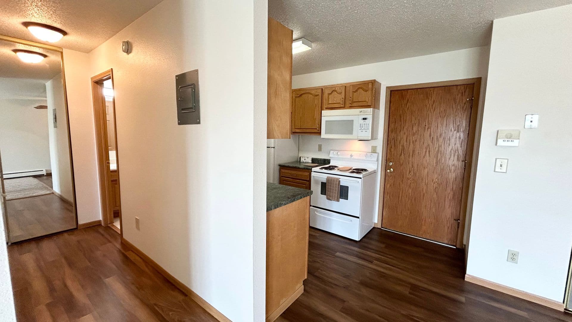 Fargo Apartment: 2542 Villa Dr S