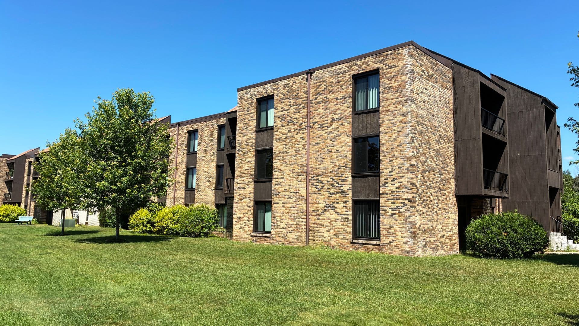 Duluth Apartment: 502 N. Oak Bend Dr