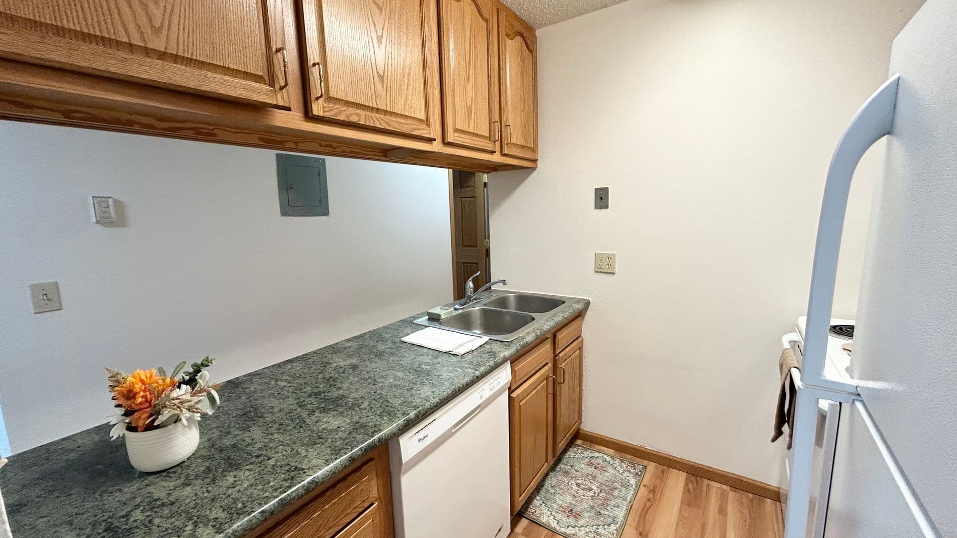 Fargo Apartment: 2542 Villa Dr S