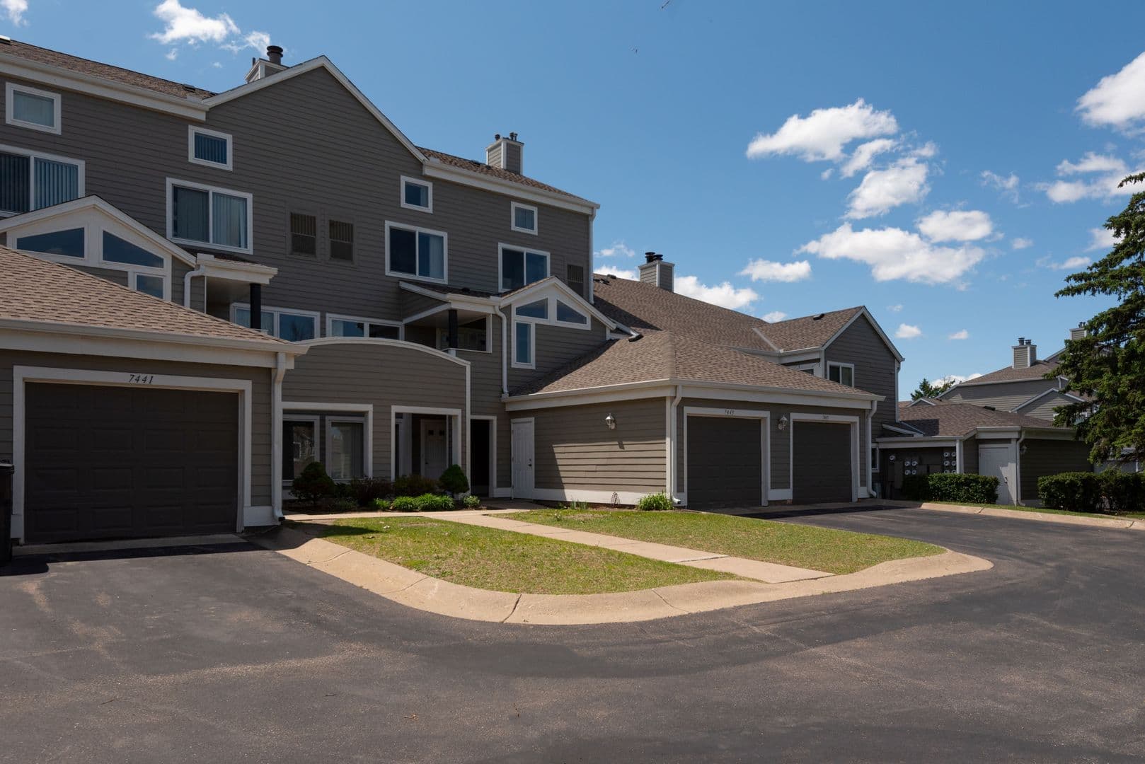 Bloomington Townhome: 7301 Bristol Village Dr