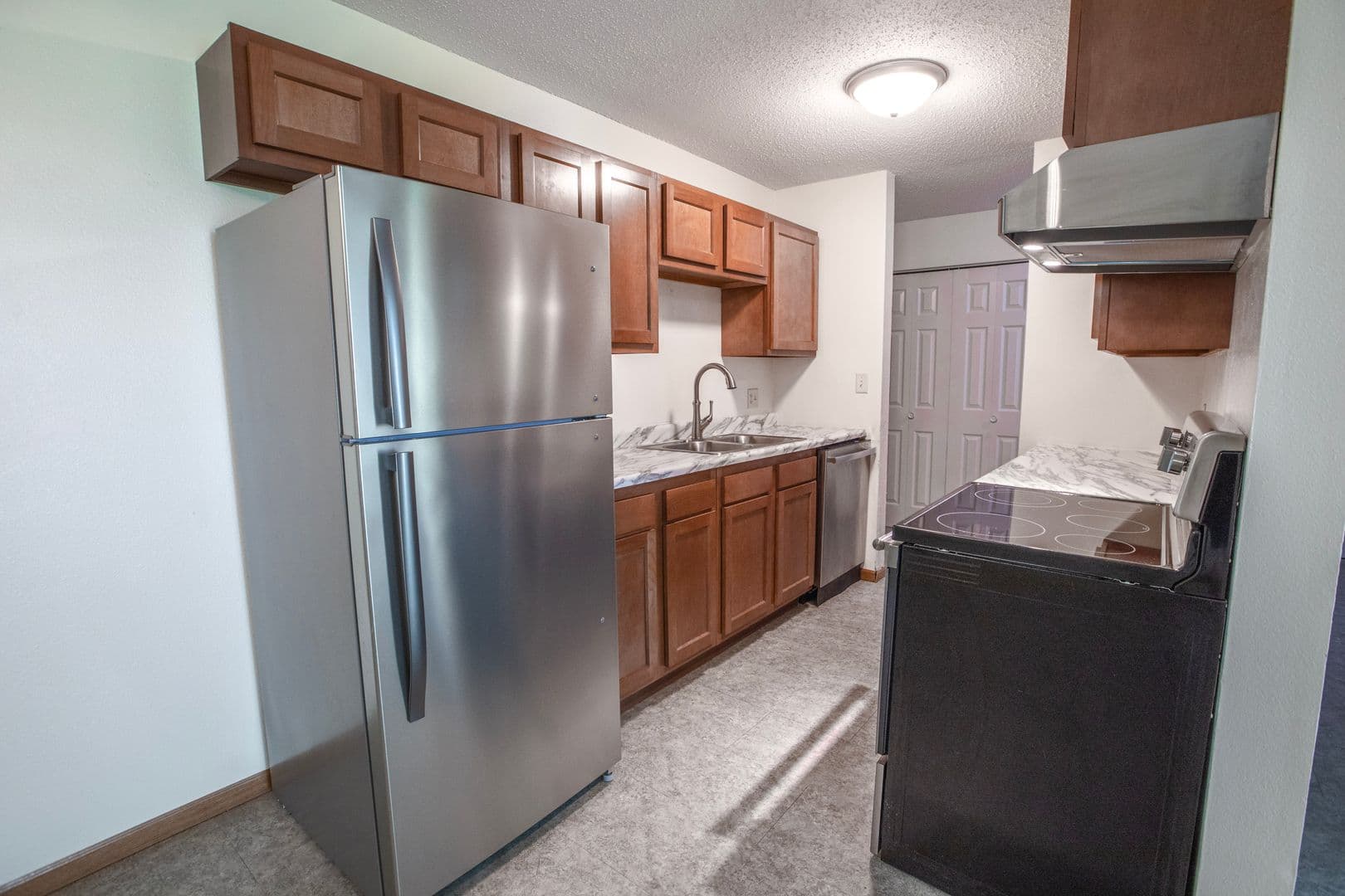 Duluth Apartment: 902-930 Partridge Street