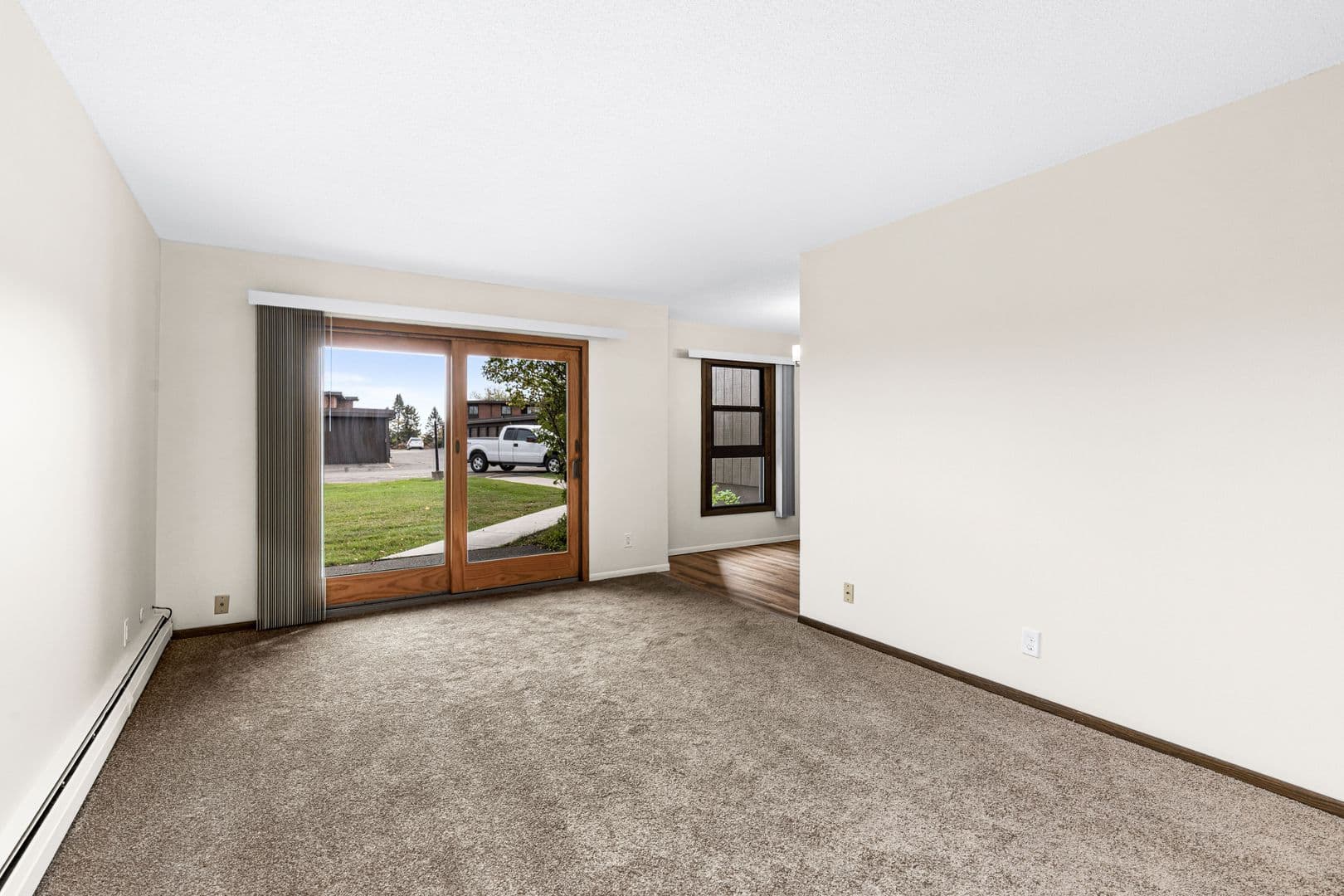 Duluth Apartment: 502 N. Oak Bend Dr