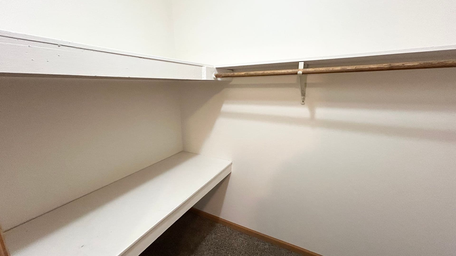 Fargo Apartment: 2542 Villa Dr S