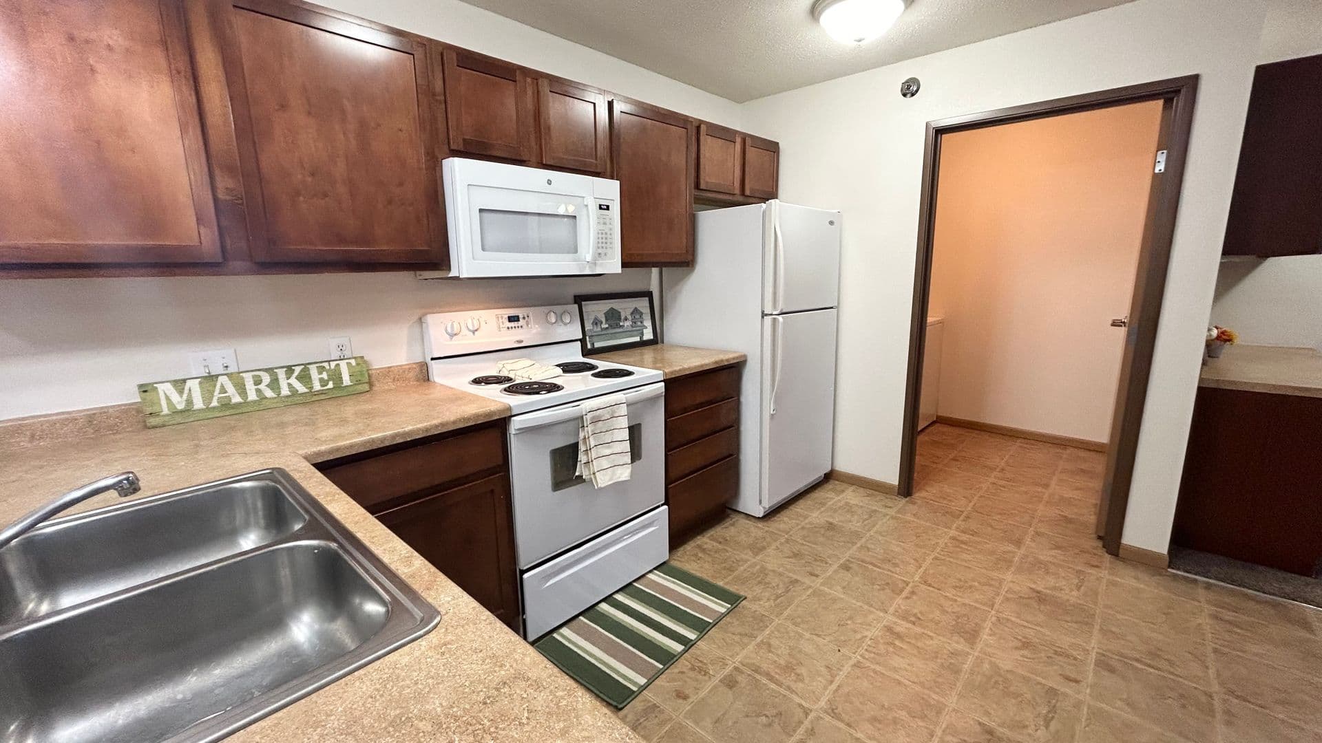 Moorhead Apartment: 800-810 41st Ave South