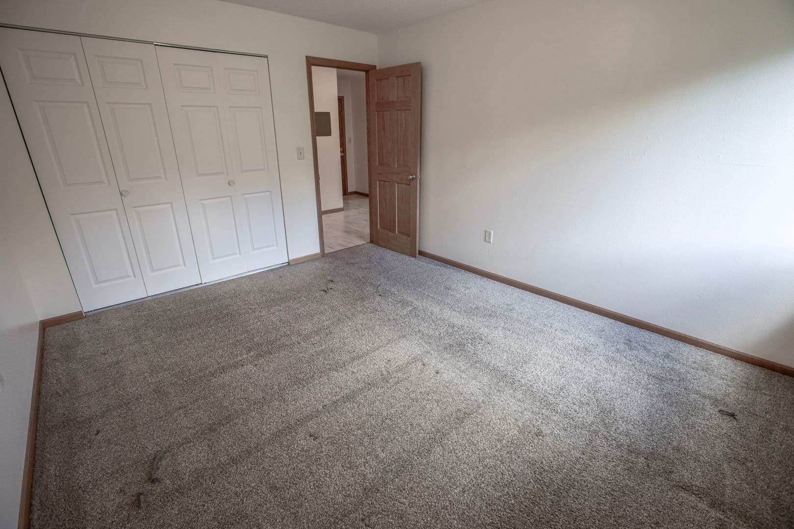 Duluth Apartment: 607 Kenwood Ave.
