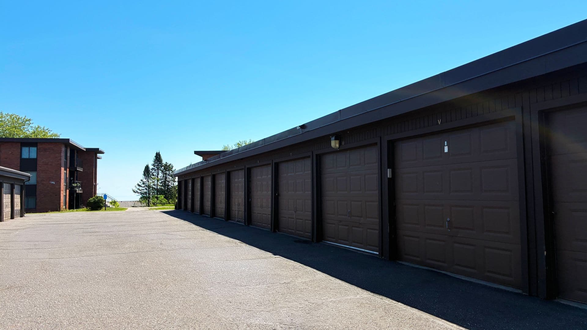 Duluth Apartment: 502 N. Oak Bend Dr