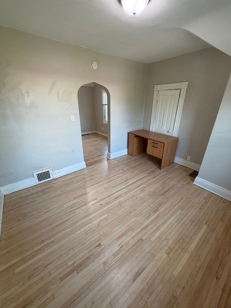 Duluth House: 3151 Vernon St