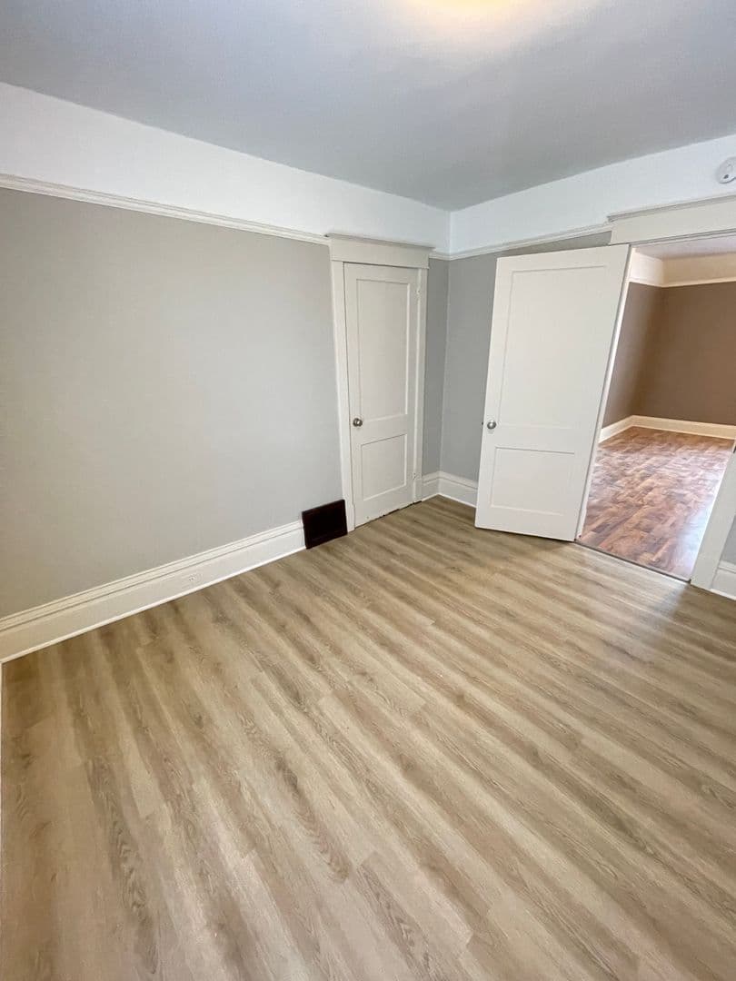 Duluth Apartment: 606 N 60th Ave W