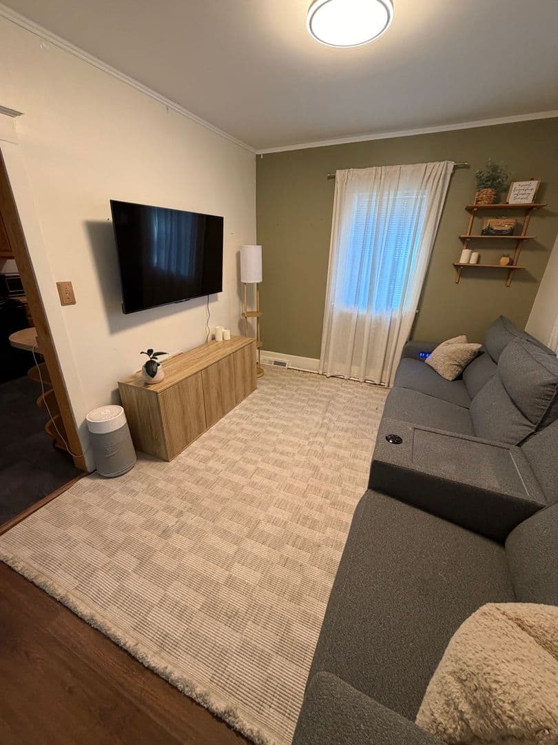 Duluth Apartment: 605 - 607 Leicester Ave