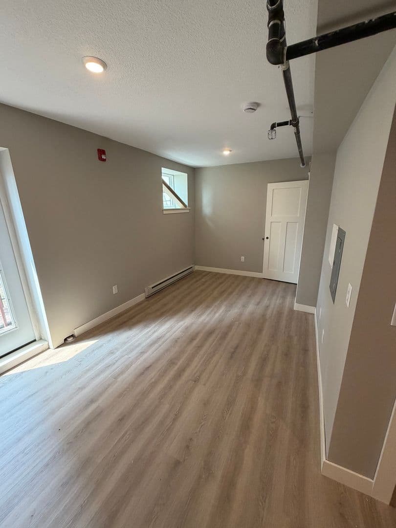 Duluth Apartment: 627 E 4th Street