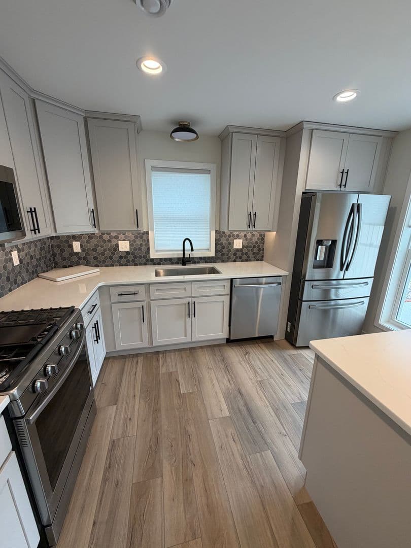 Duluth House: 2104 Cottage Hill