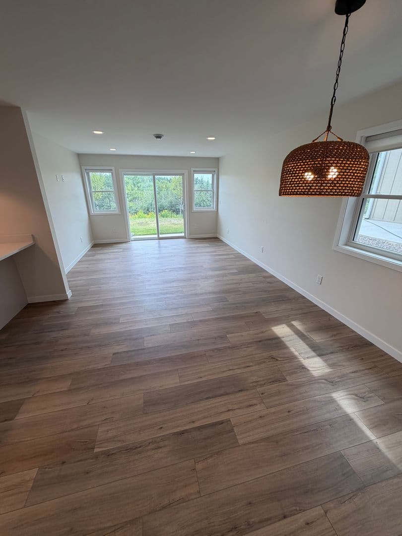 Duluth House: 2104 Cottage Hill