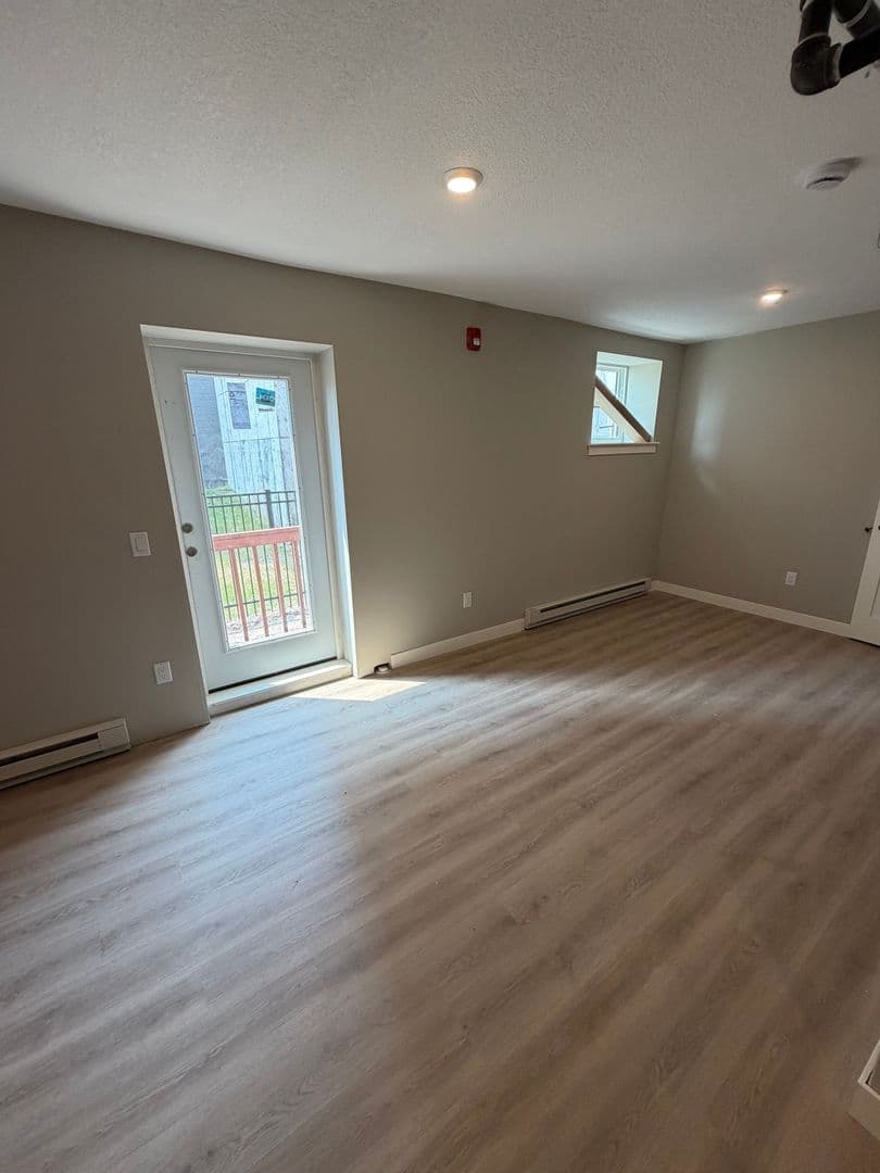 Duluth Apartment: 627 E 4th Street