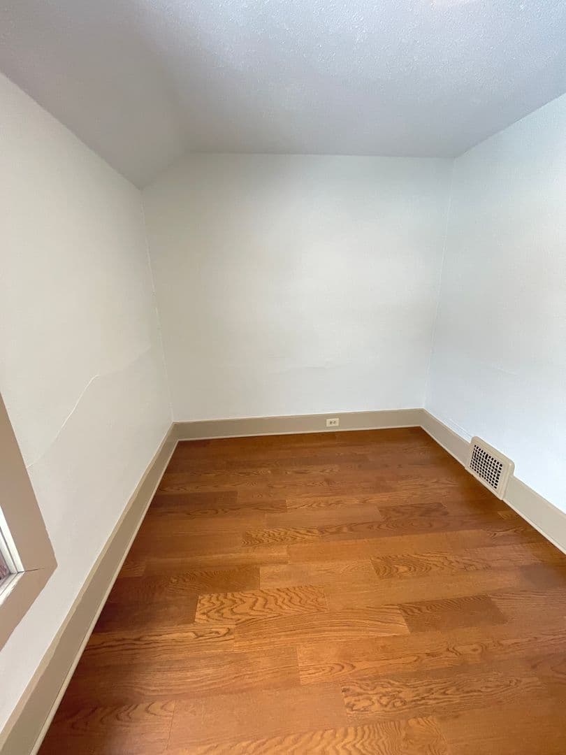 Duluth Apartment: 217 N 25th Ave W
