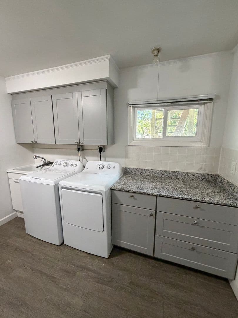 Duluth Apartment: 4729 McCulloch St