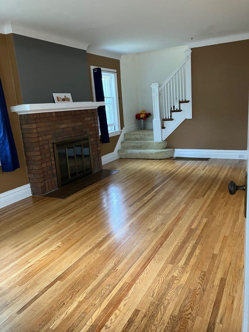 Duluth House: 226 W Kent Road