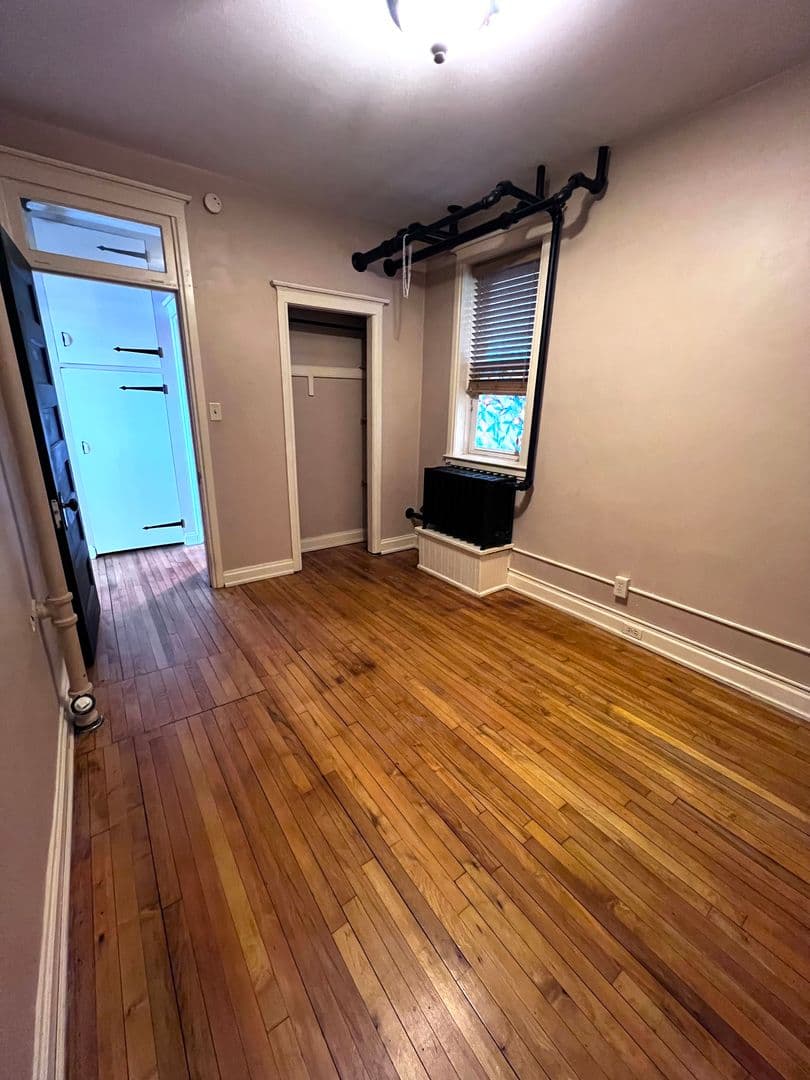 Duluth Apartment: 308 E 5th St