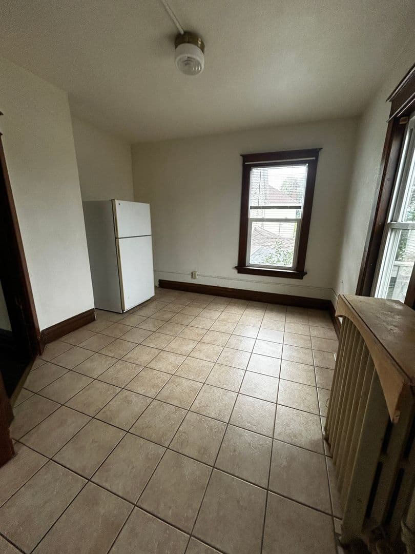 Superior Apartment: 1209 N 16th St