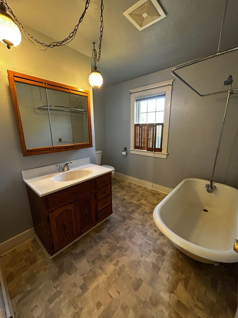 Duluth Apartment: 102 - 104 Morley Pkwy