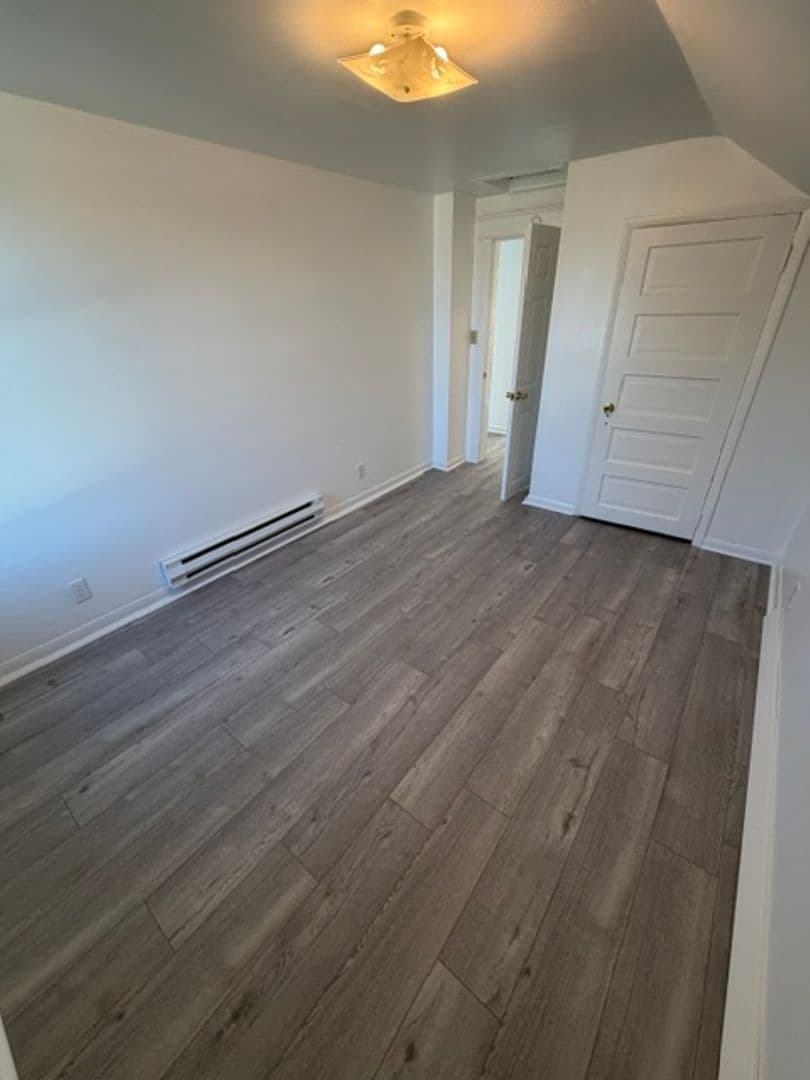 Proctor Apartment: 143 2nd St