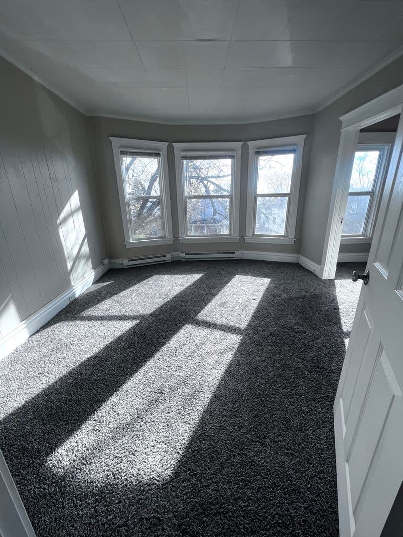 Duluth Apartment: 715 E 6th St
