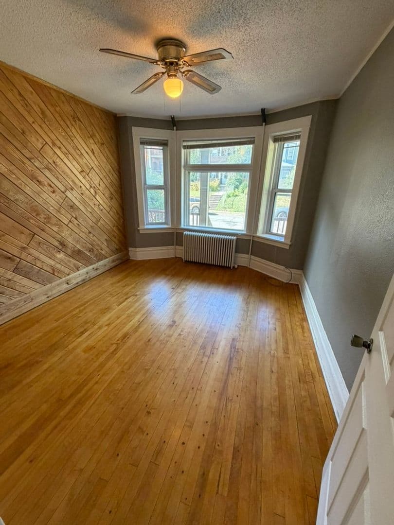 Duluth Apartment: 918 - 922 E 5th St