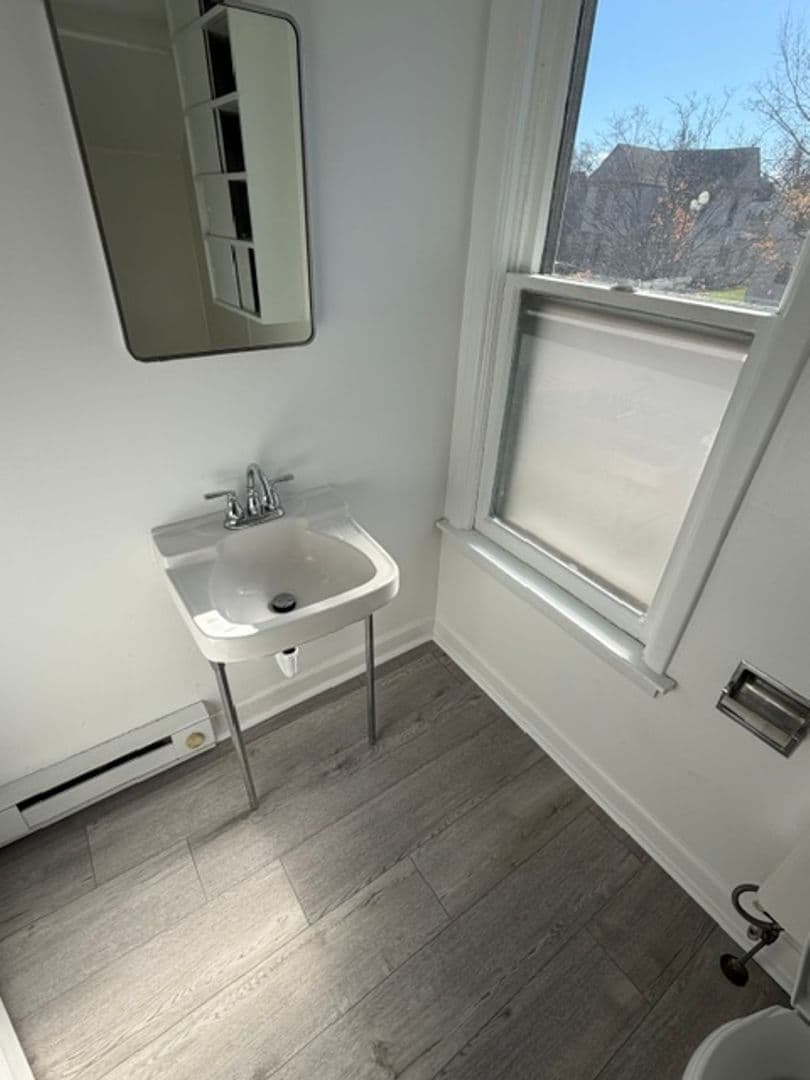 Proctor Apartment: 143 2nd St