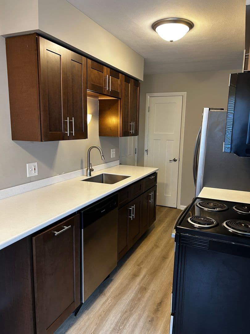 Duluth Apartment: 1807 E 3rd St