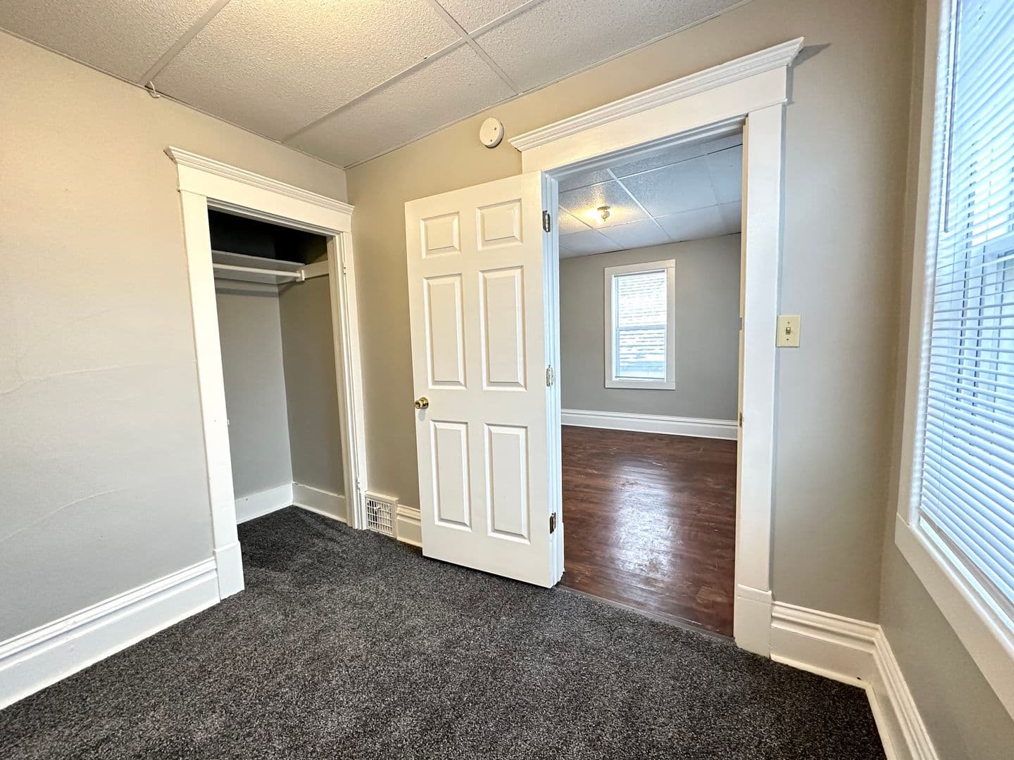 Duluth Apartment: 422 N 27th Ave W