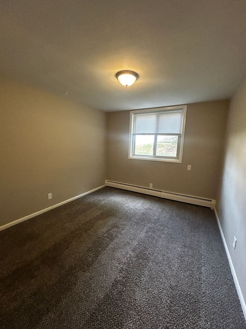 Duluth Apartment: 1807 E 3rd St