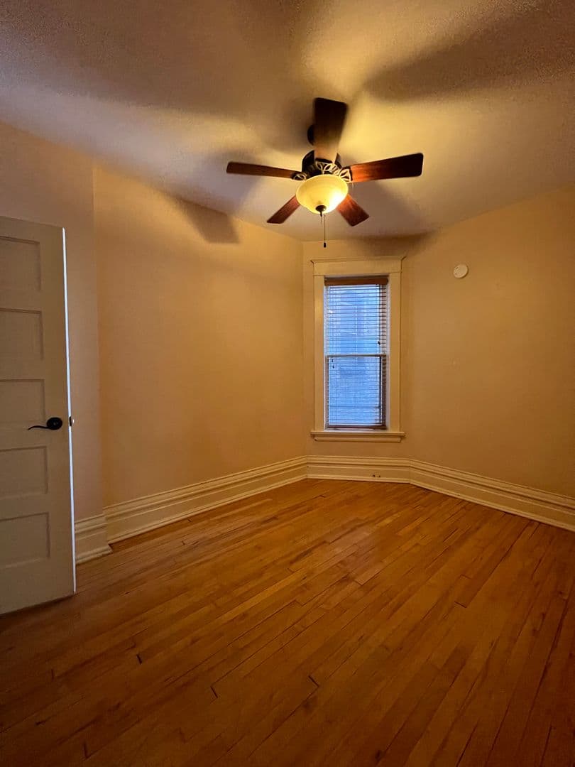 Duluth Apartment: 322-324 E 5th St