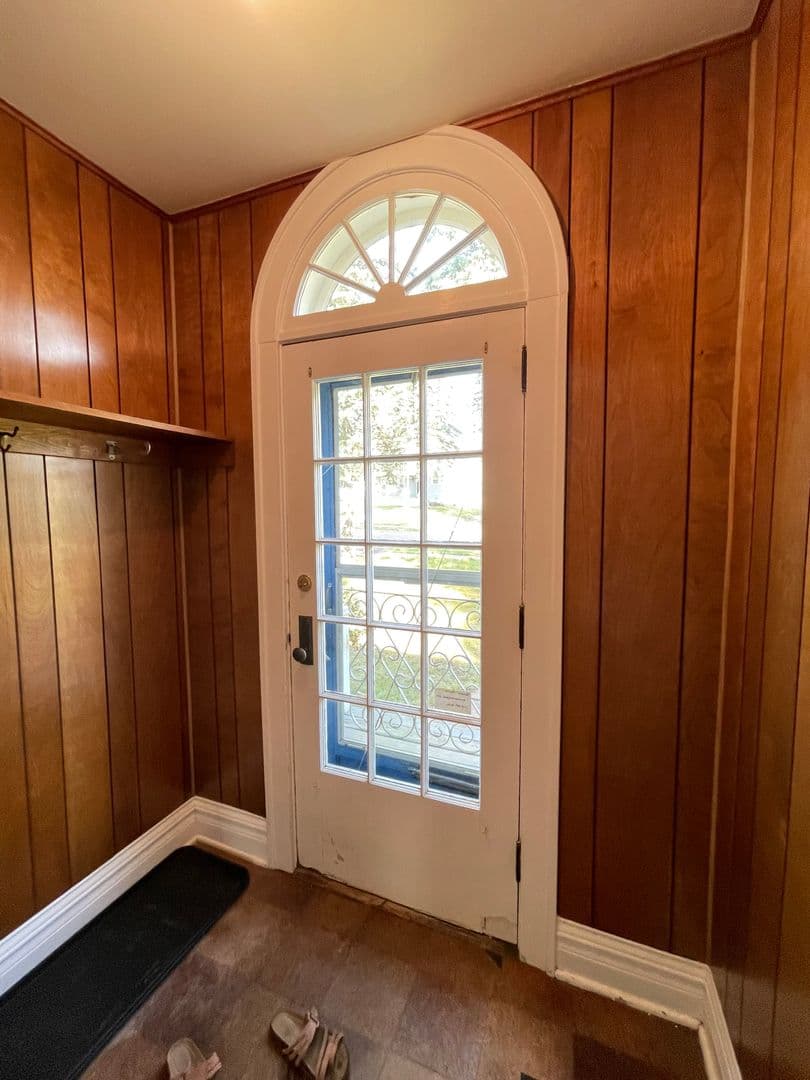 Duluth House: 226 W Kent Road
