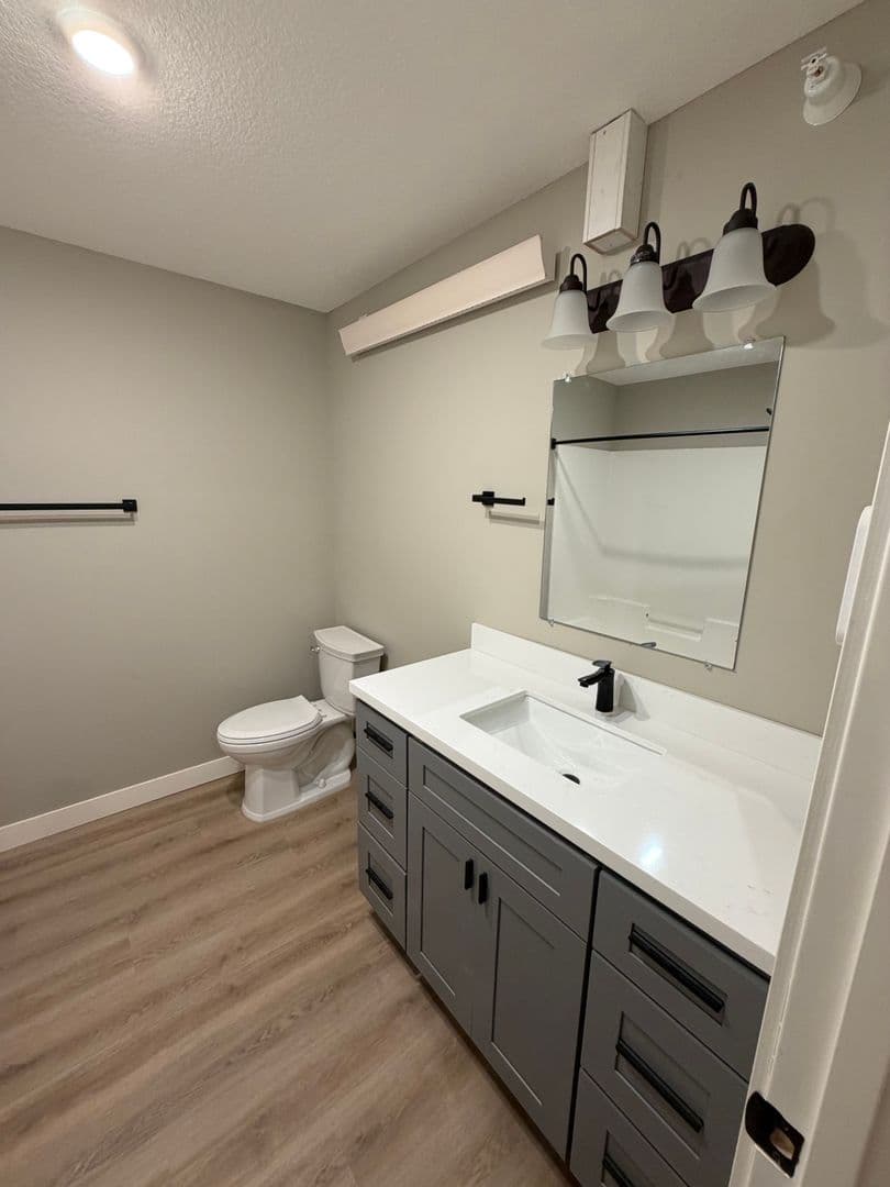 Duluth Apartment: 627 E 4th Street