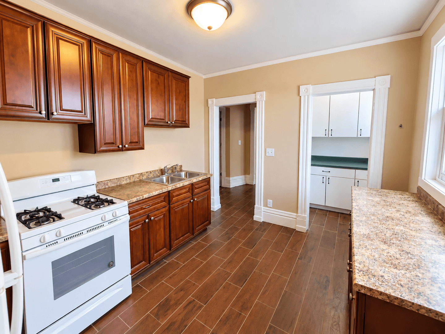 Duluth Apartment: 421 N 1st Ave W