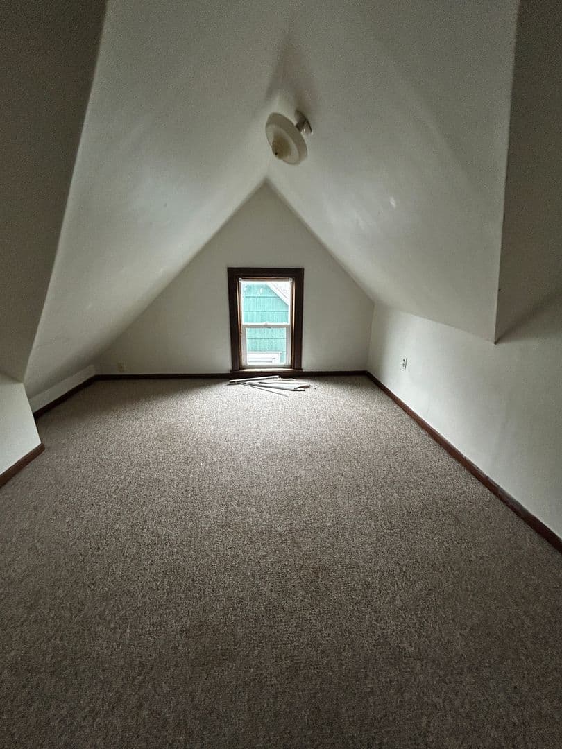 Superior Apartment: 1209 N 16th St