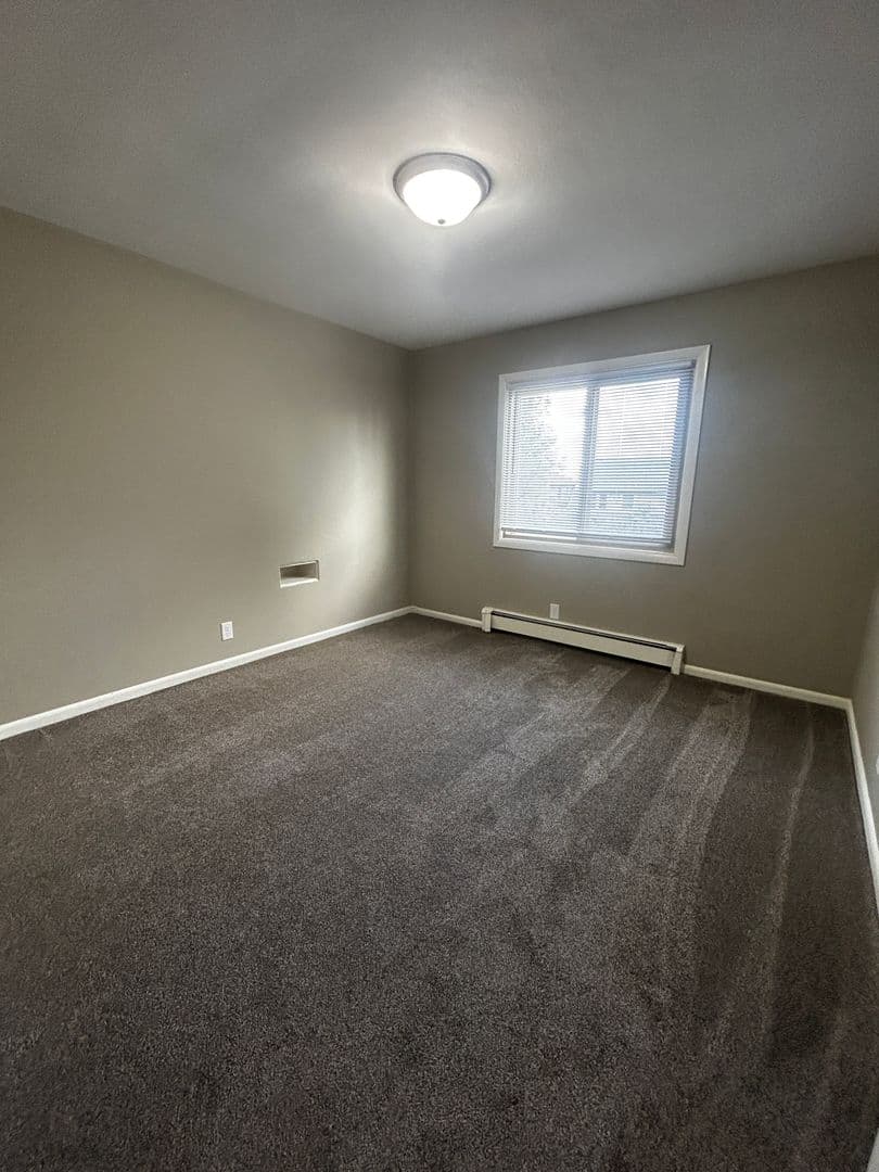 Duluth Apartment: 1807 E 3rd St
