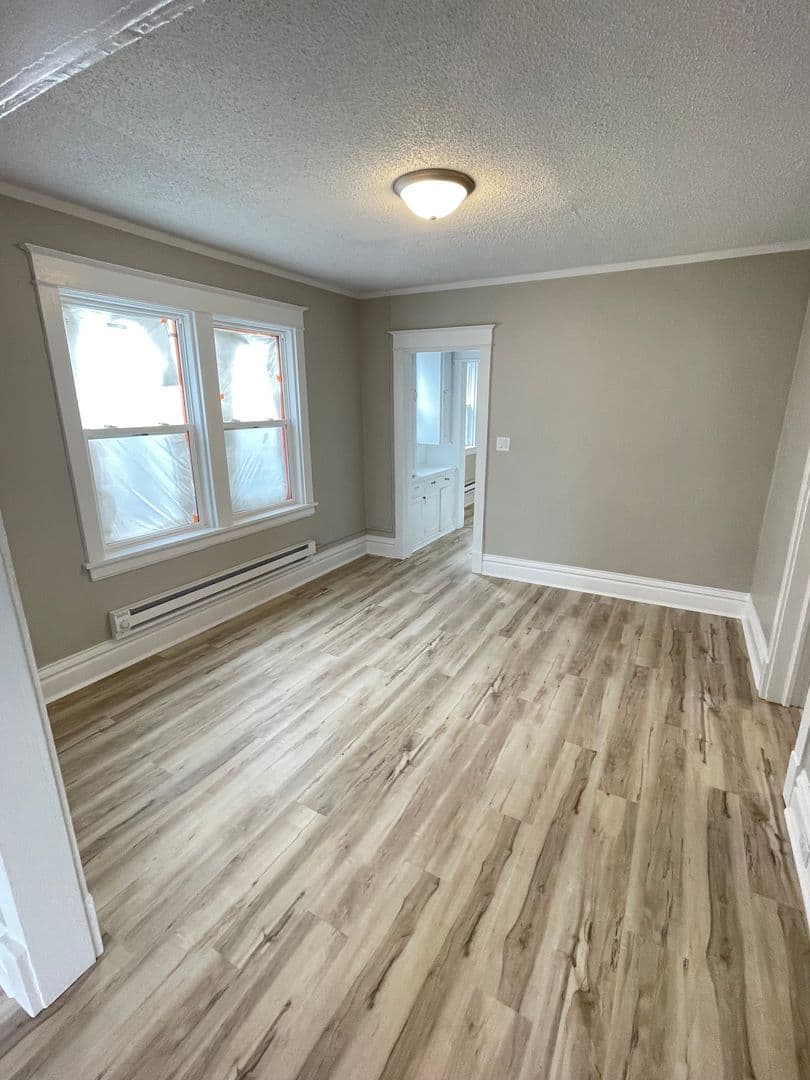 Duluth Apartment: 611 E 6th St