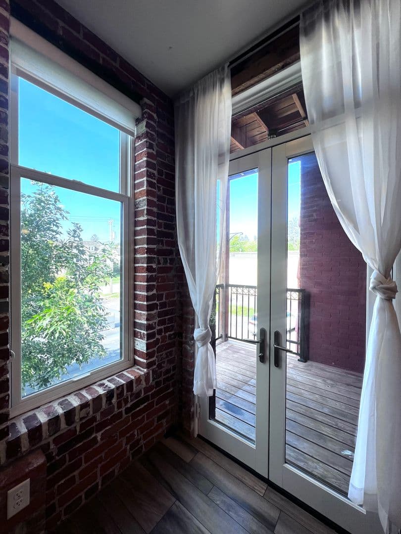 Duluth Apartment: 1509 E Superior Street