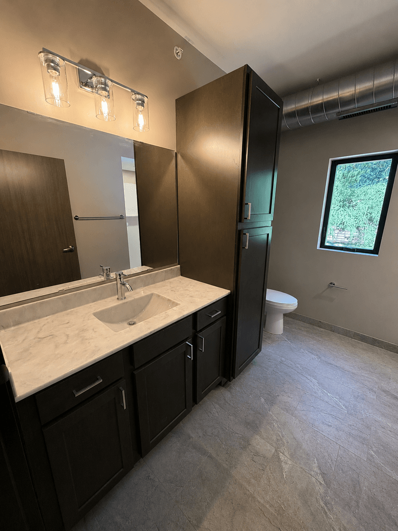 Duluth Apartment: 4898 Stavanger Rd