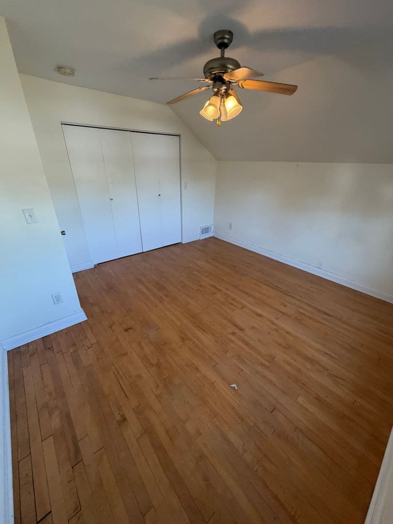 Duluth House: 1310 E 10th St