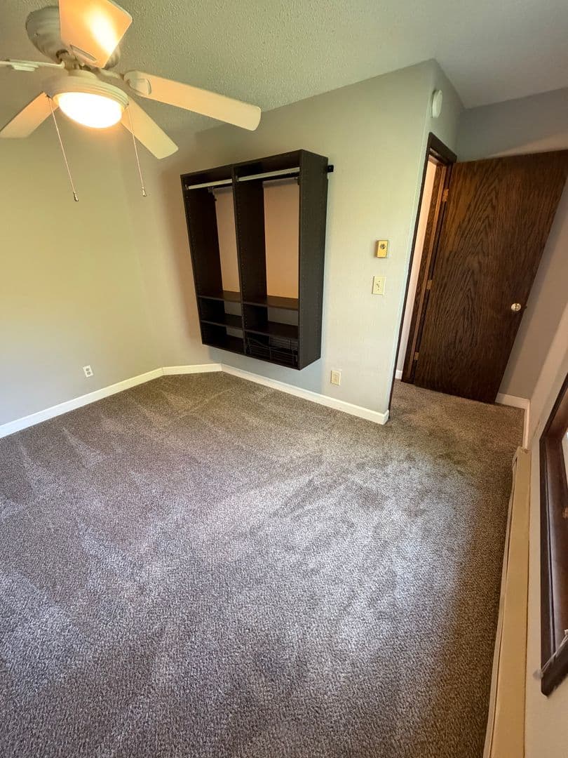 Duluth Apartment: 4729 McCulloch St