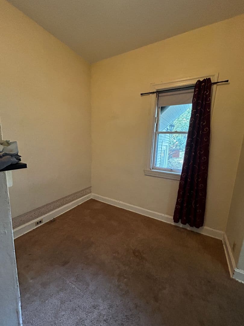Duluth Apartment: 1531 Jefferson St